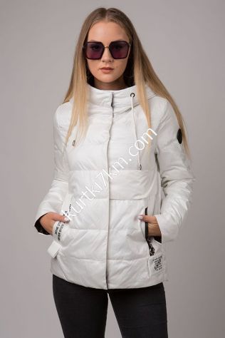 Спортивна біла куртка Quiiet Poem 0023