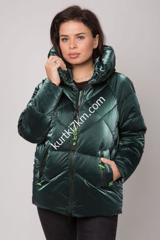 Коротка жіноча куртка лаке великого розміру Visdeer 2119